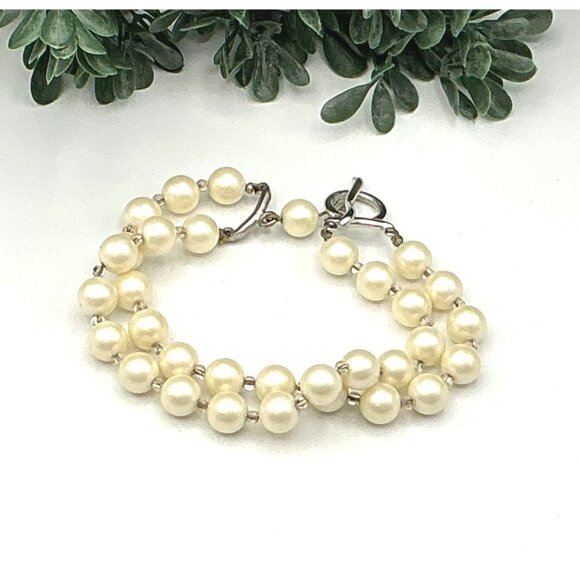 Vintage Two Strand Cream Pearl Bracelet With Silver Toggle Clasp - Picture 3 of 5
